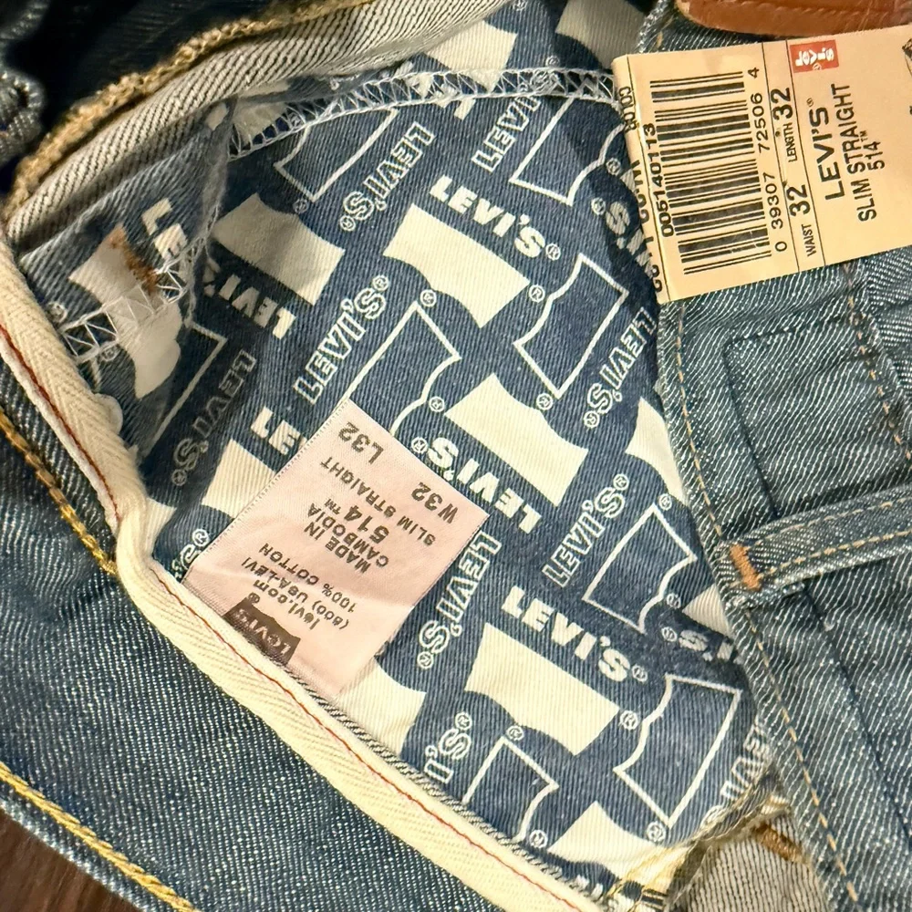 Levi's Vintage 514 Women's Straight Leg Jeans in Light Blue - Picture 10 of 10